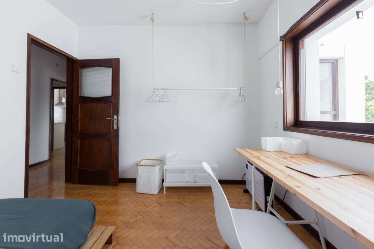 Quarto - localizado em Campanhã Porto - Grande imagem: 3/20