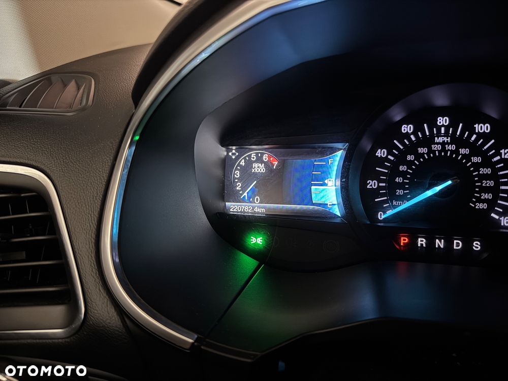 Ford Edge - 8
