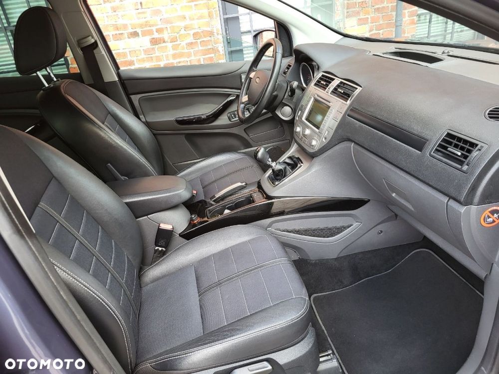 Ford Kuga - 30