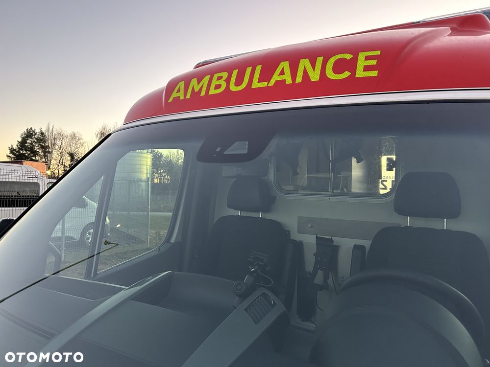 Mercedes-Benz Sprinter - 9