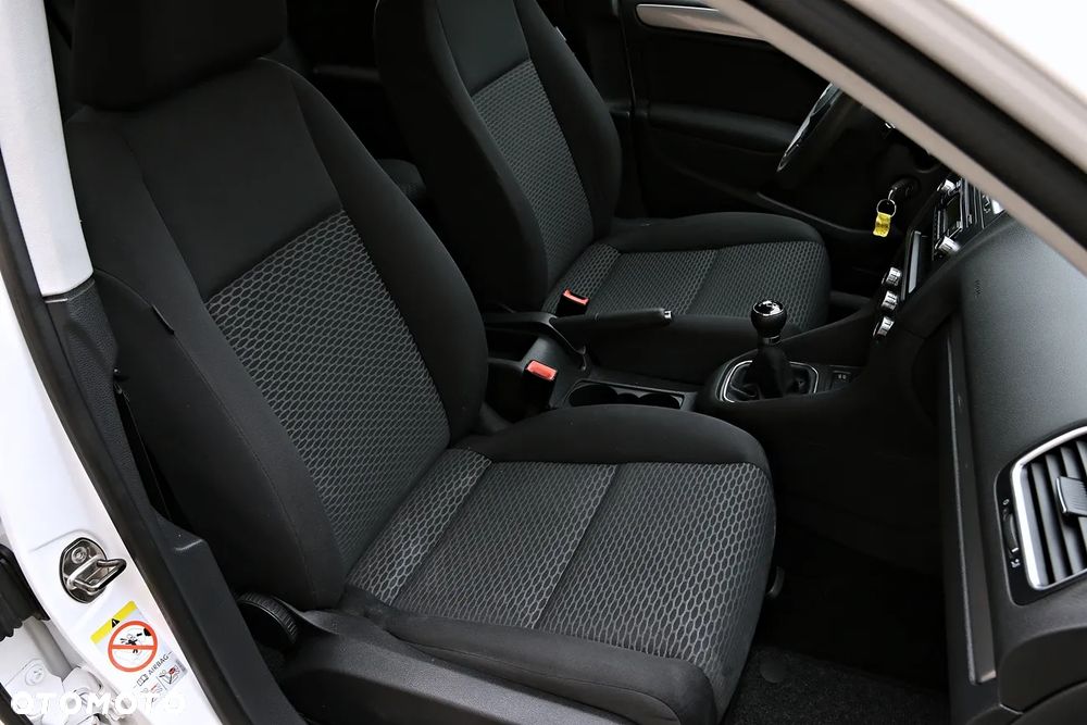 Volkswagen Golf 1.4 Style - 29