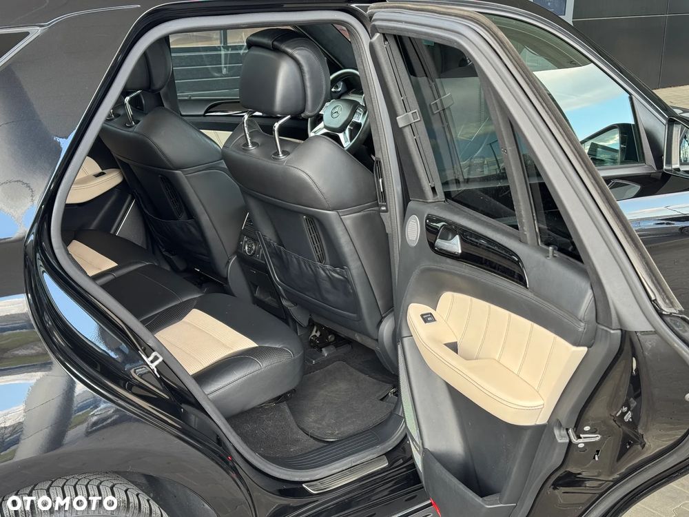 Mercedes-Benz ML 63 AMG 4-Matic - 25