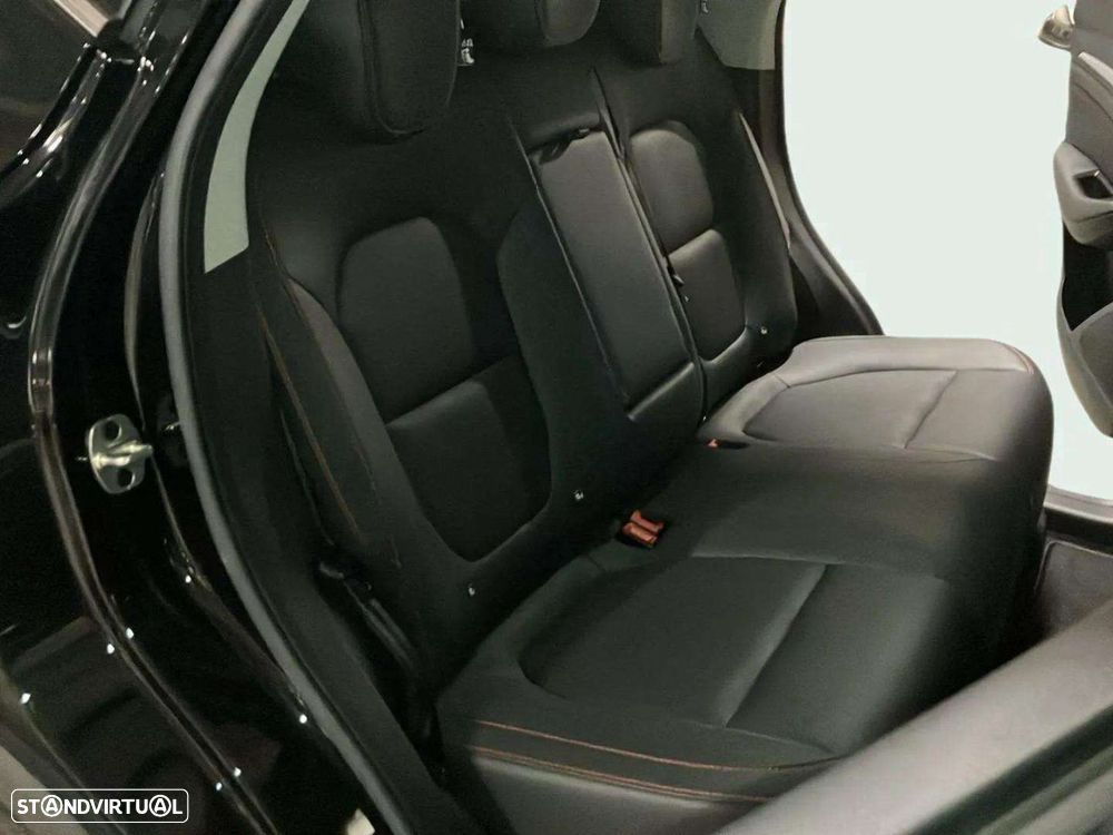 MG ZS EV 72.6 kWh Luxury OBC 11 kW - 15