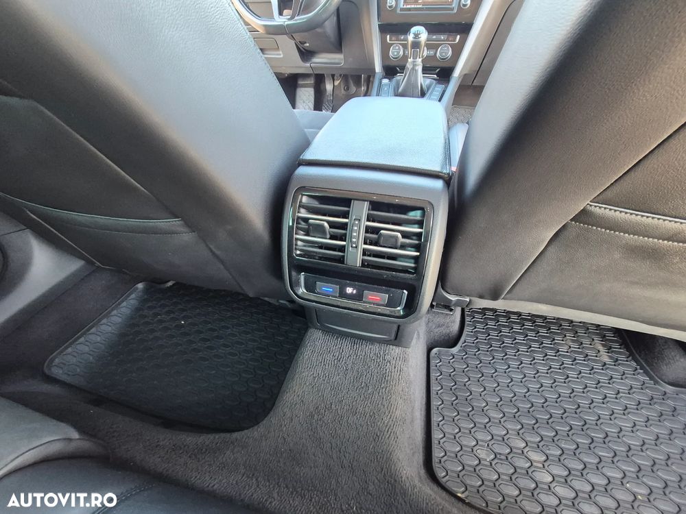 Volkswagen Passat Variant 2.0 TDI Highline - 9