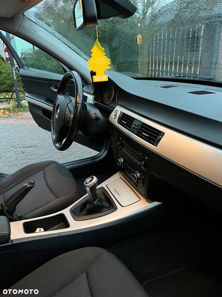 BMW Seria 3 320d Efficient Dynamics - 13