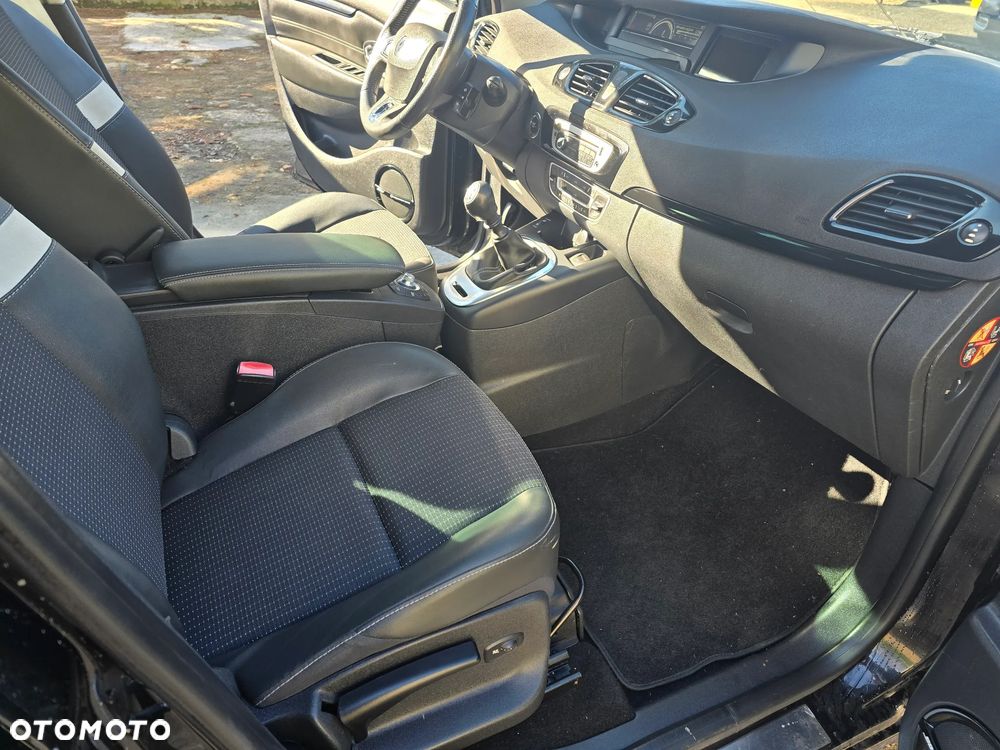 Renault Grand Scenic - 13