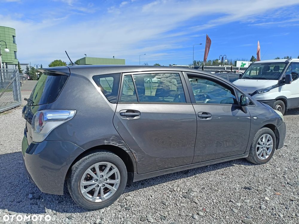 Toyota Verso - 4