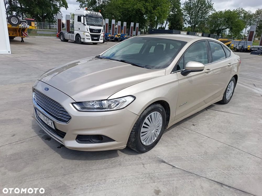 Ford Fusion - 1