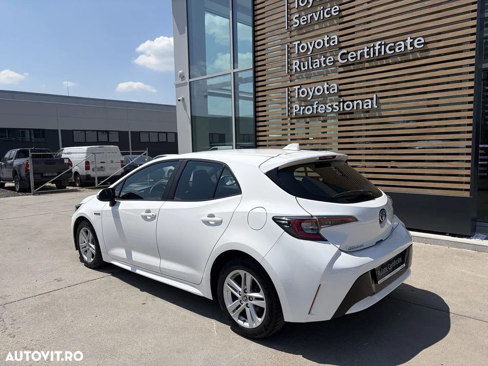 Toyota Corolla - 5