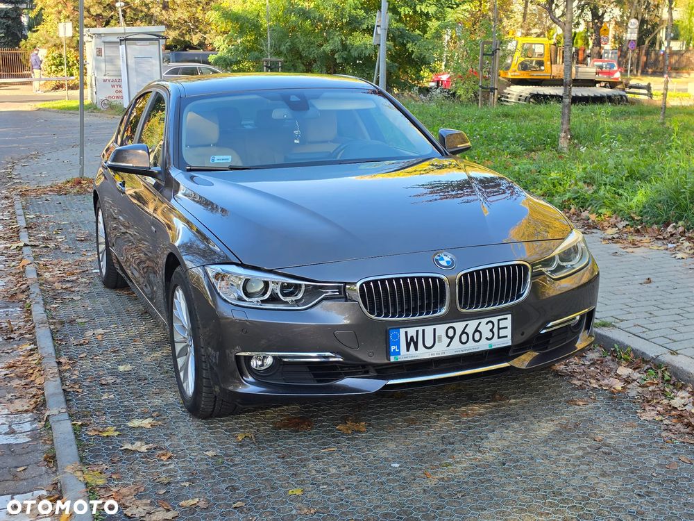 BMW Seria 3 320i Luxury Line - 21