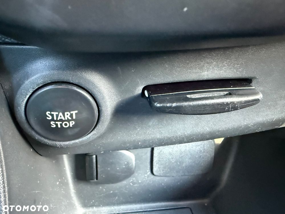 Renault Clio 1.2 16V Life - 16