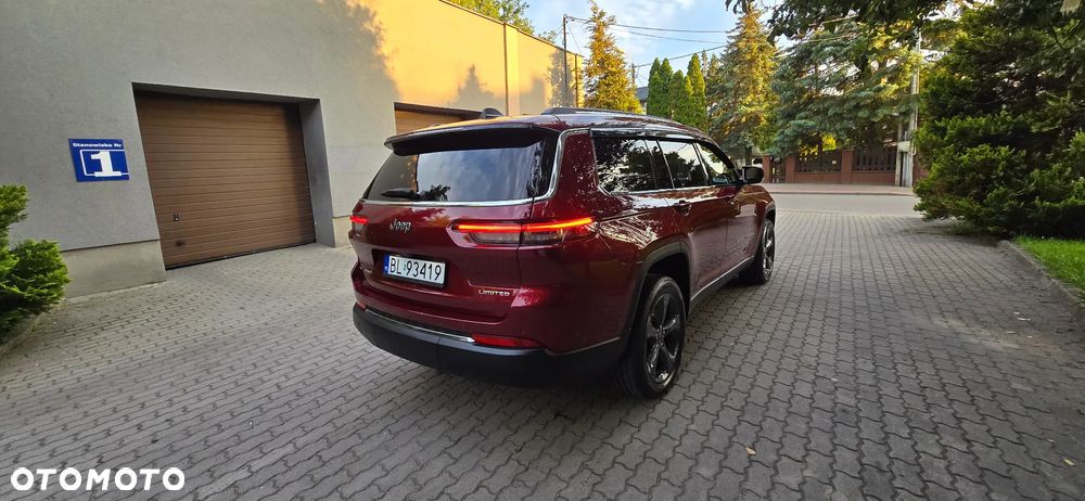 Jeep Grand Cherokee - 36