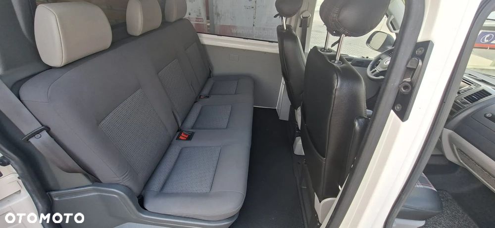 Volkswagen Transporter - 11