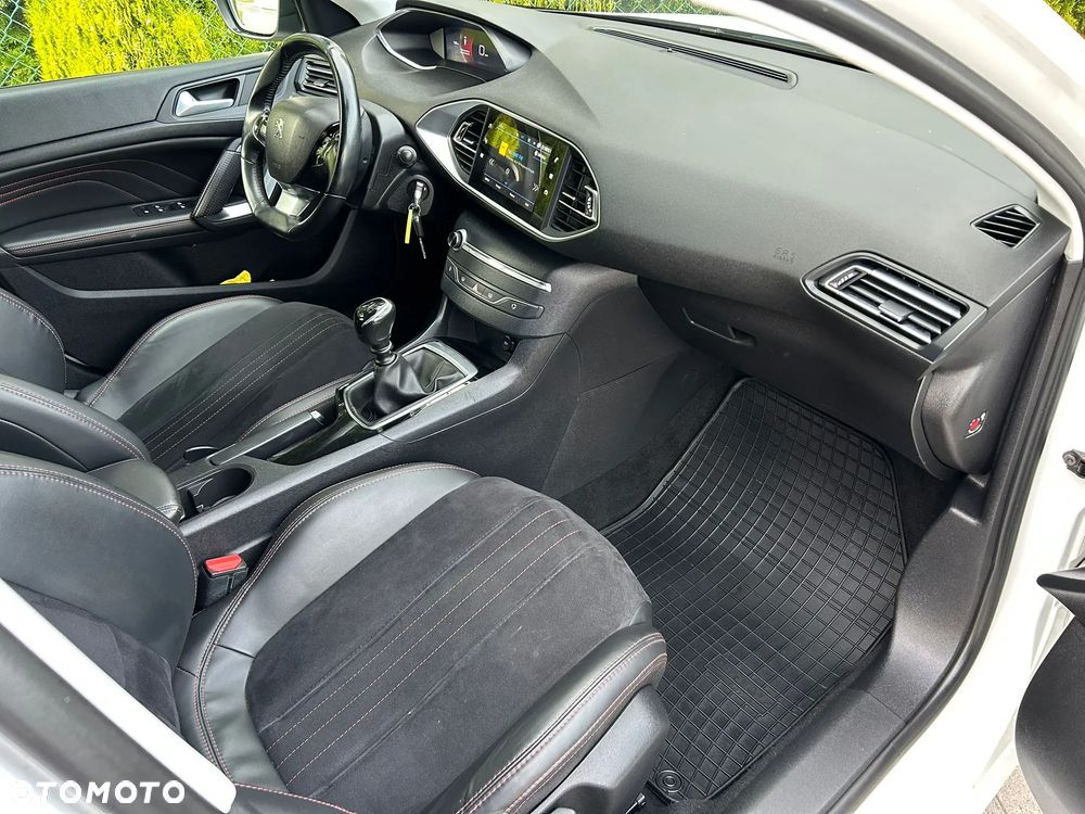 Peugeot 308 BlueHDi 130 Black Edition - 20