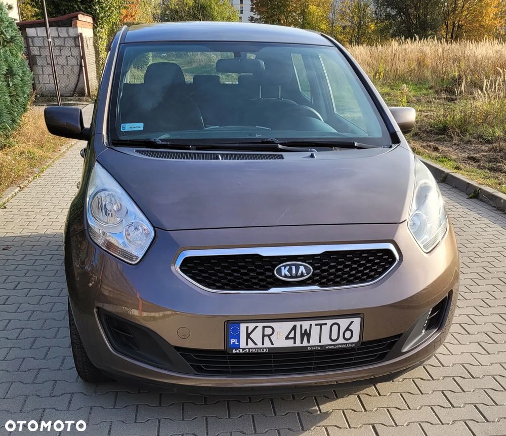 Kia Venga 2011 photo 2