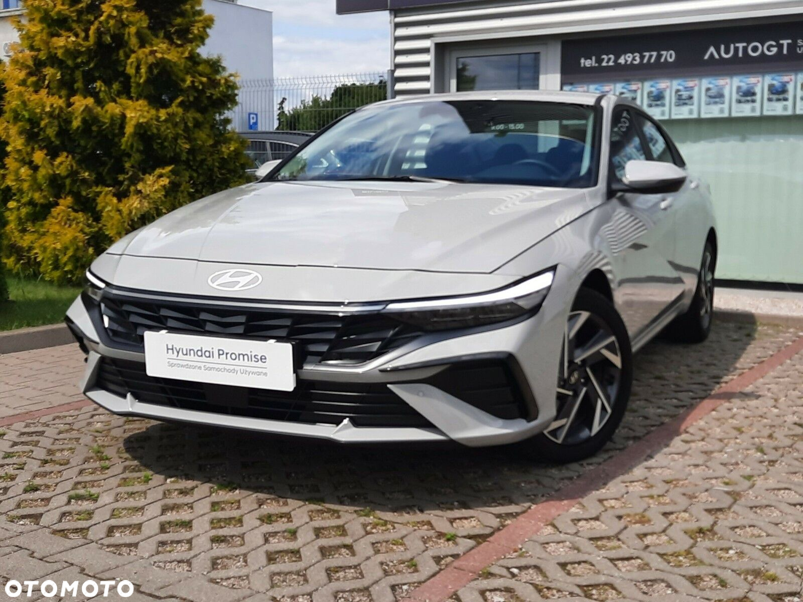 Hyundai Elantra - 16
