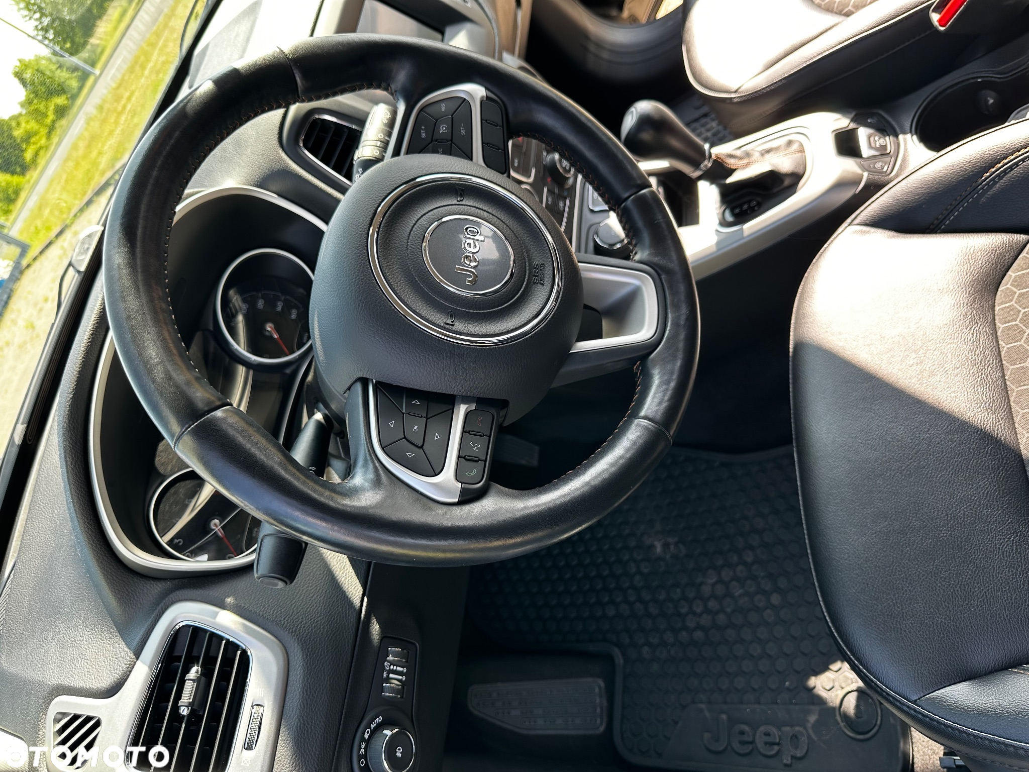 Jeep Compass - 11