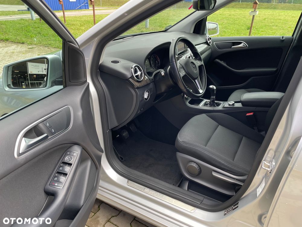 Mercedes-Benz Klasa B 180 (BlueEFFICIENCY) - 13