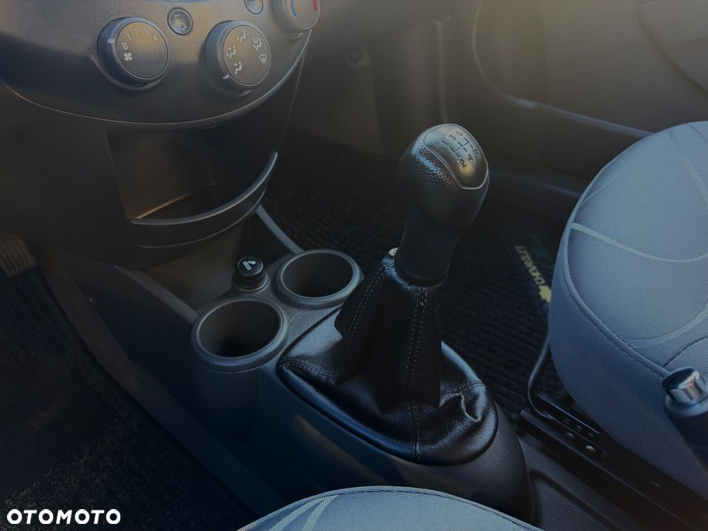 Chevrolet Spark - 17