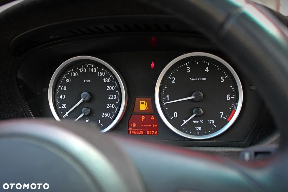 BMW Seria 6 650 i - 18
