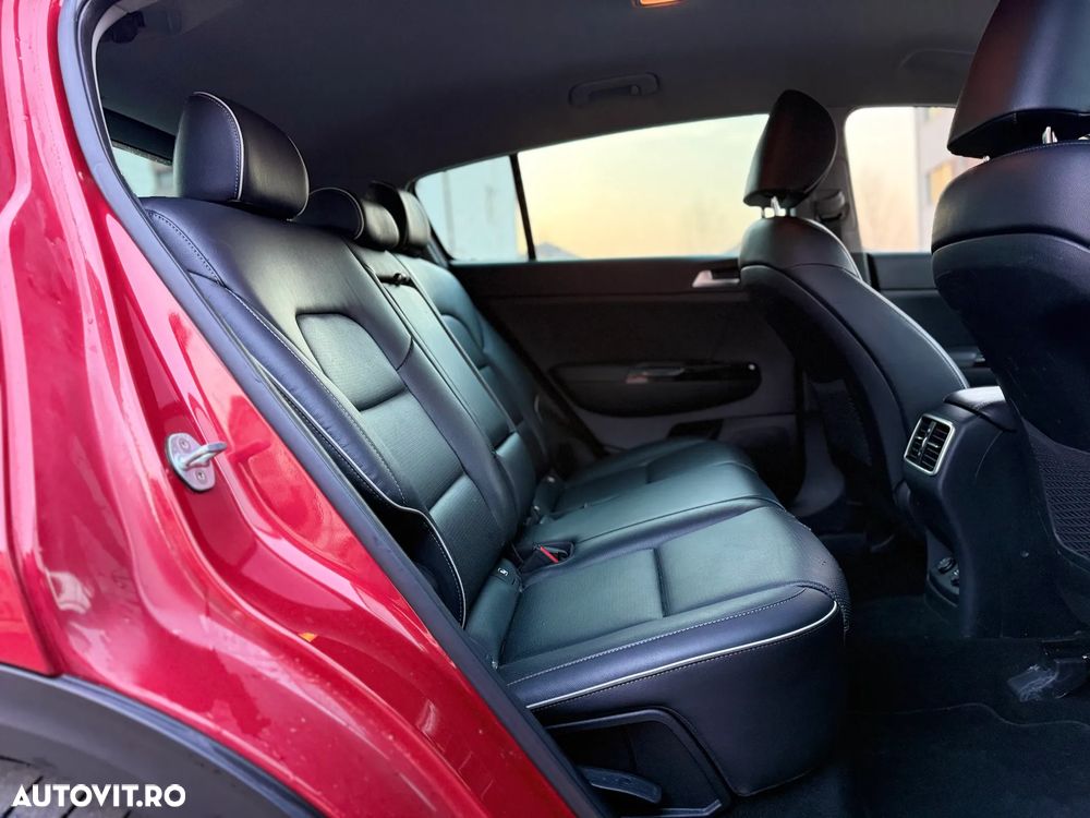 Kia Sportage 1.6 GDI 2WD DREAM-TEAM EDITION - 11