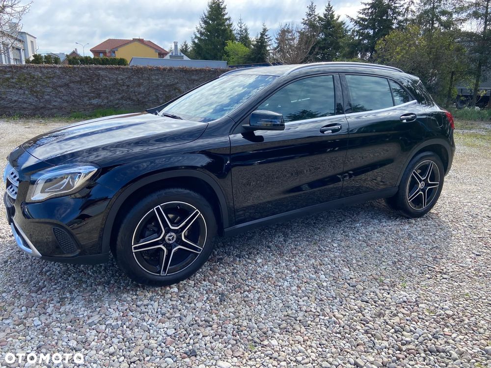 Mercedes-Benz GLA - 6