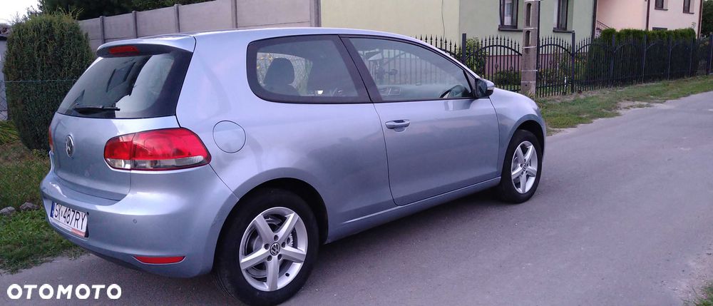 Volkswagen Golf - 2