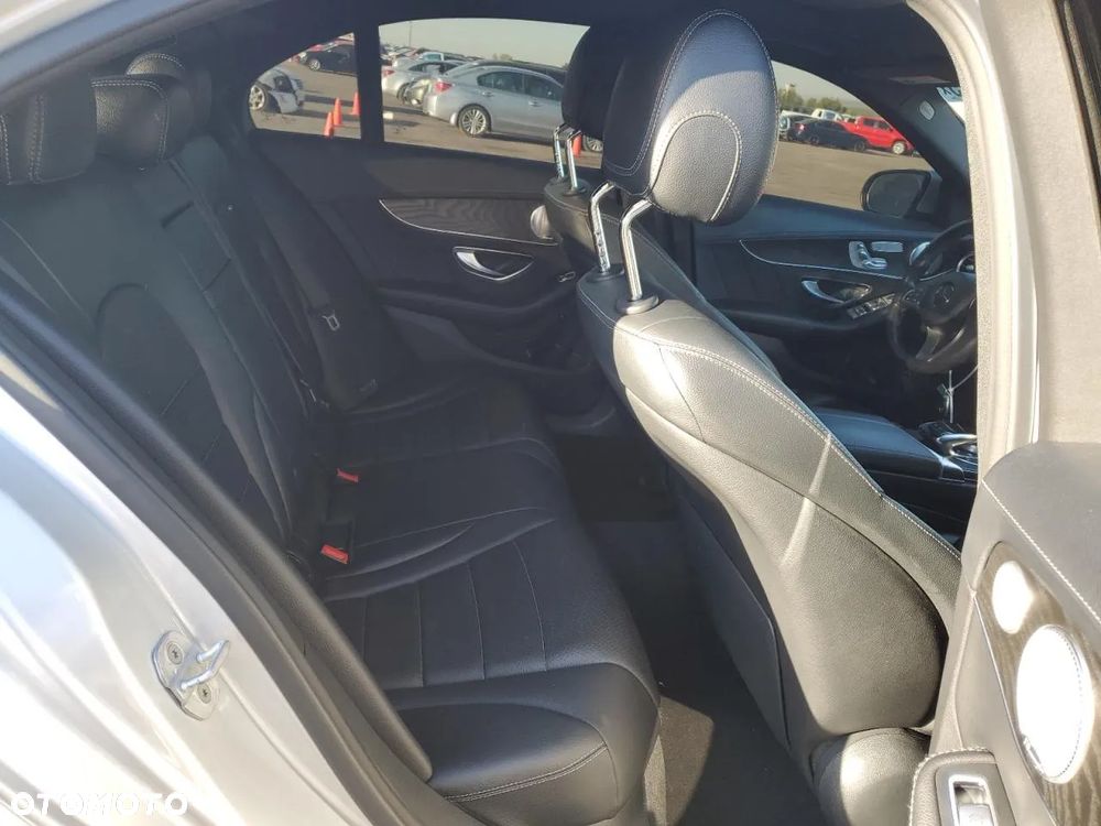 Mercedes-Benz Klasa C 300 9G-TRONIC Exclusive - 9