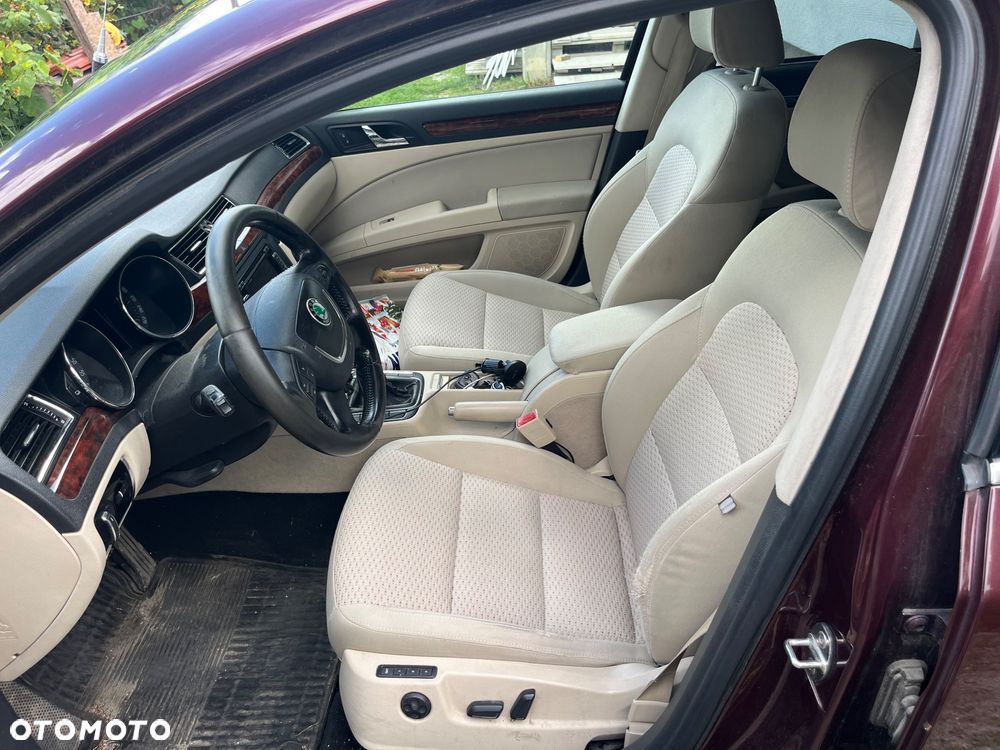 Skoda Superb 2.0 TDI Elegance - 6