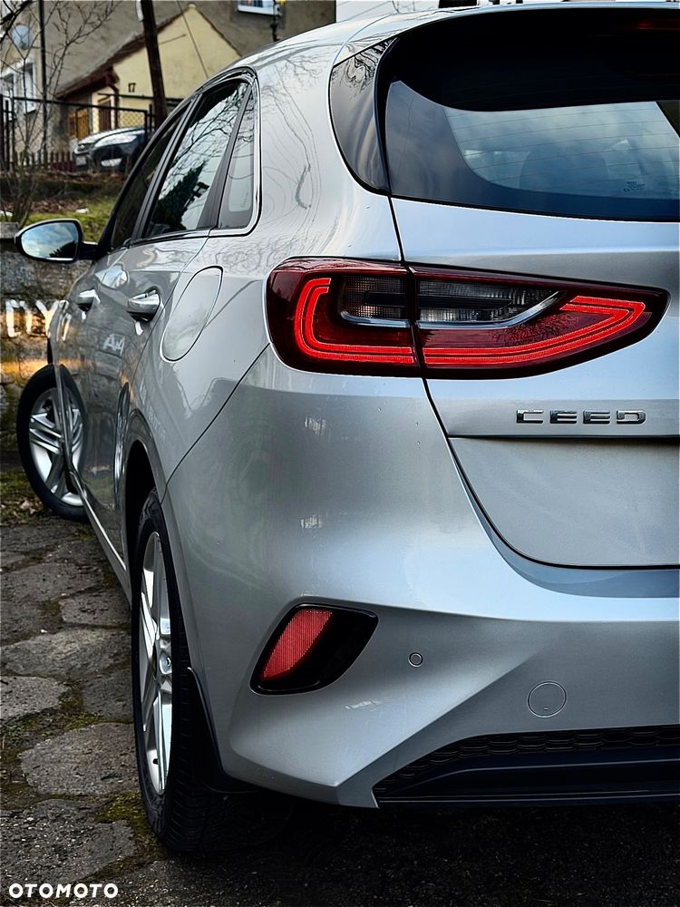 Kia Ceed 1.5 T-GDI L Business Line - 33