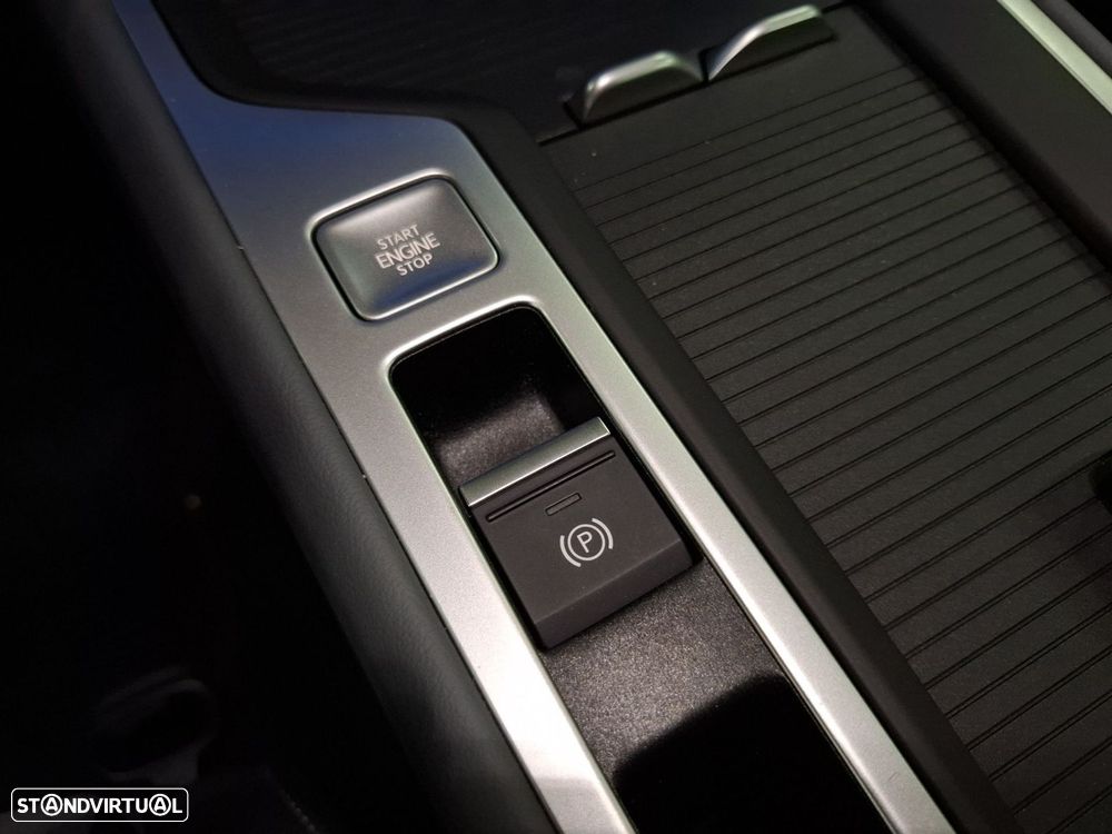 VW Passat Variant 1.5 TSI eHybrid Business DSG - 23