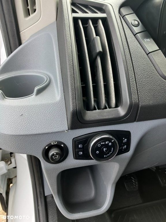 Ford Transit - 10