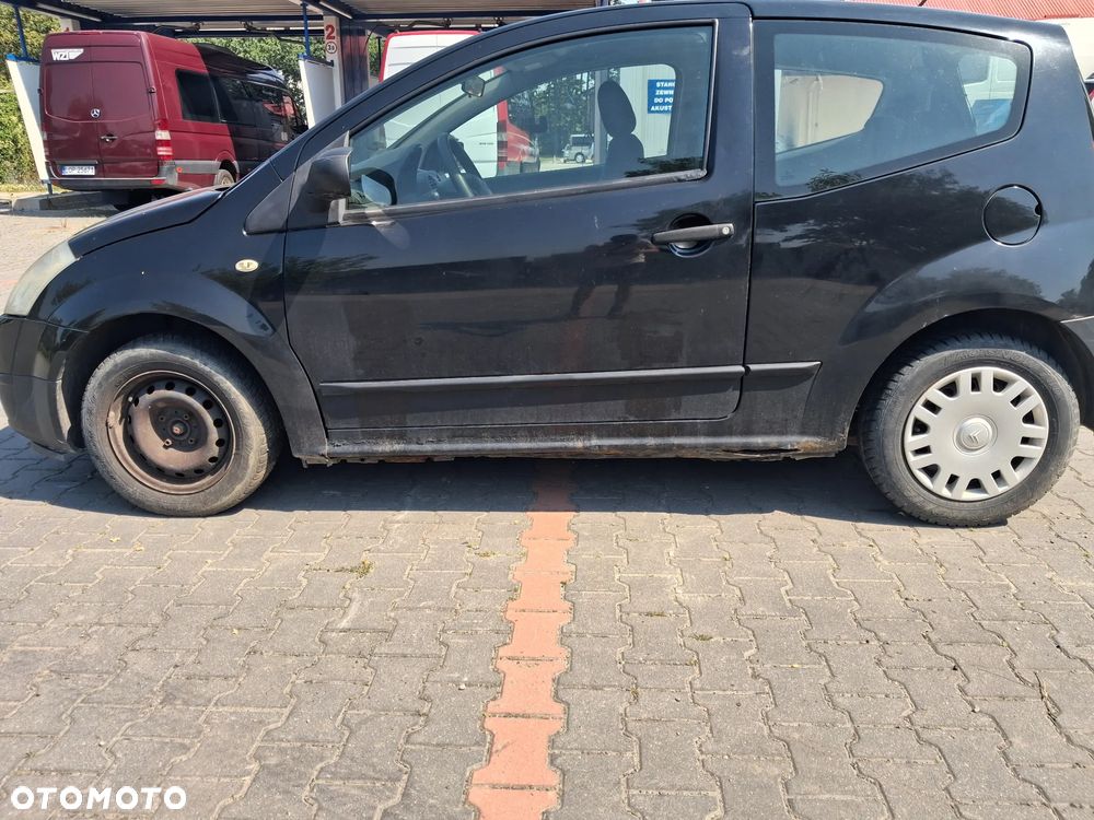 Citroen C2 silnik 1.1 60KM HFX skrzynia biegów sprzęgło drzwi klapa błotnik zderzak błotnik maska lusterko lakier EXYB czarny lewarek wybierak stacyjka sterownik moduł wiązka zbiorniczek alternator rozrusznik maglownica przepływomierz wąż przewód obudowa osłona atrapa podszybie mechanizm silniczek głośnik radio konsola wyświetlacz zegary moduł komfortu szyba mcperson amortyzator sprężyna sanki wahacz tłumik wydech kolektor zacisk hamulcowy pompa pompka ABS półoś podsufitka przysłonka lampa fotele panel sterowania klimatyzacji wykładzina kierownica manetki zwijak Air bag schowek konsola zamek klamka wspomaganie boczek pas przedni chłodnica NA CZĘŚCI wszystkie części - 4