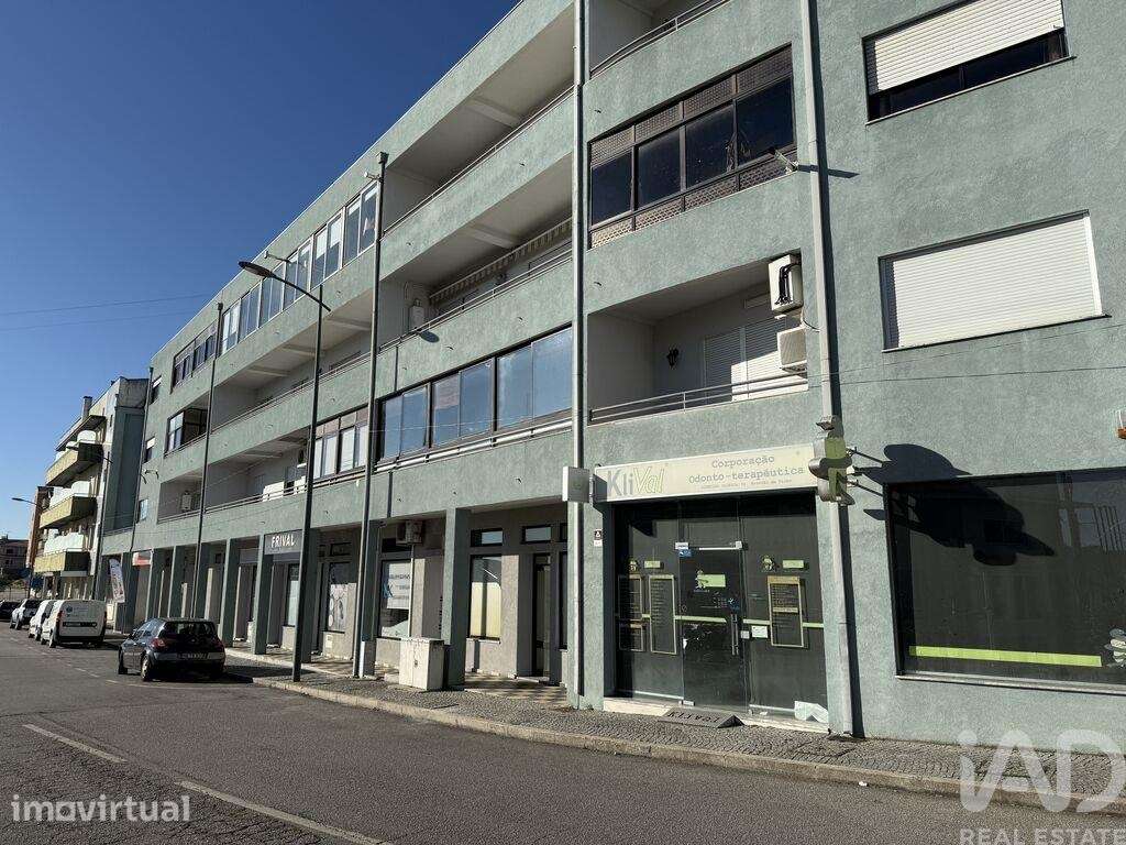 Loja / Estabelecimento Comercial T2 em Valpaços e Sanfins de 226,00 m2 - Grande imagem: 3/10