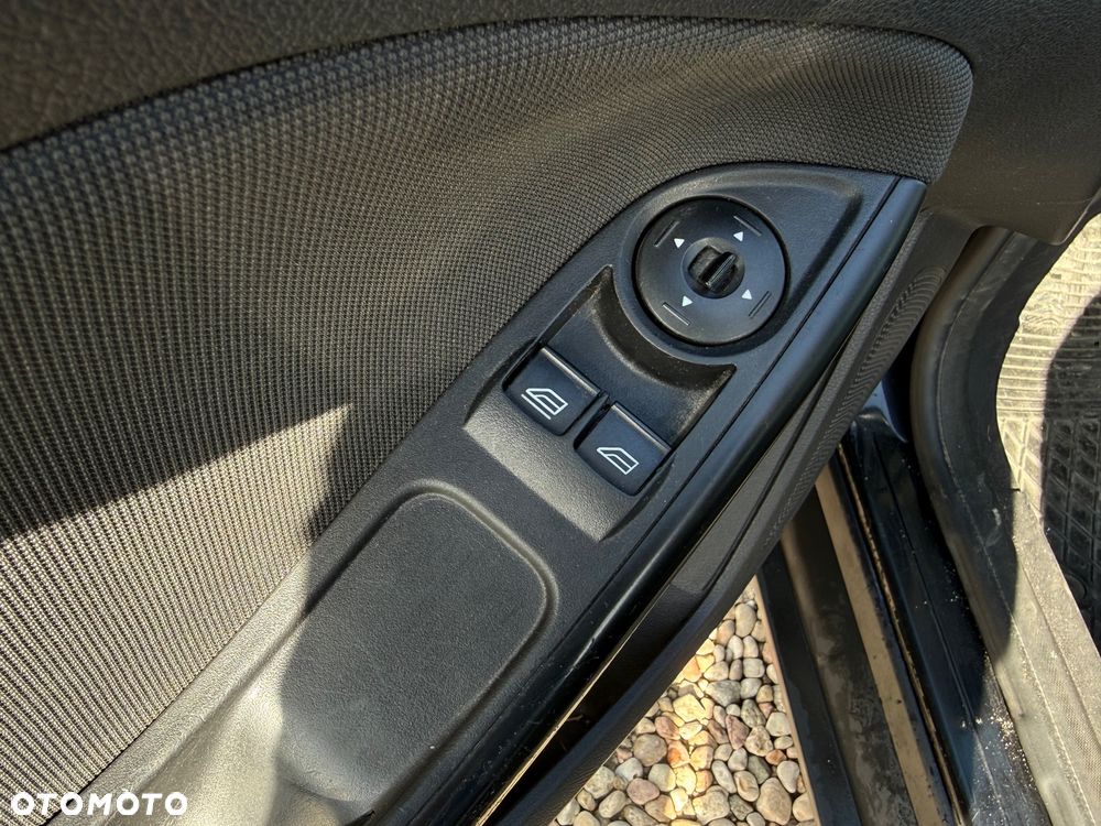 Ford Focus - 17