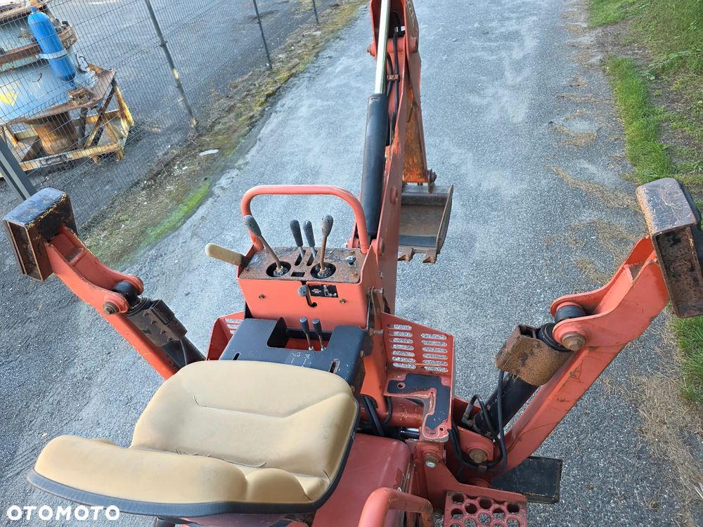Ditch Witch RT40 - 10