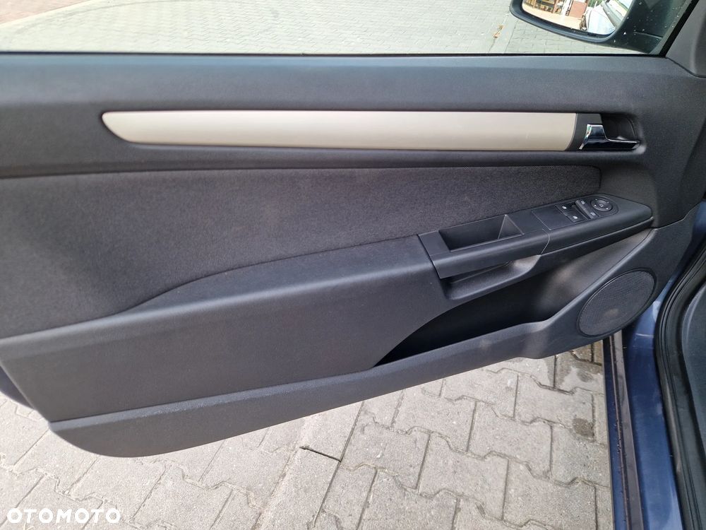 Opel Astra 1.6 Sport - 31