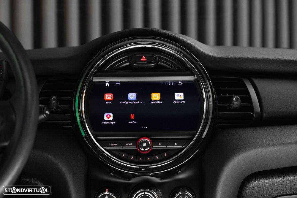 MINI 3 Portas One D - 22