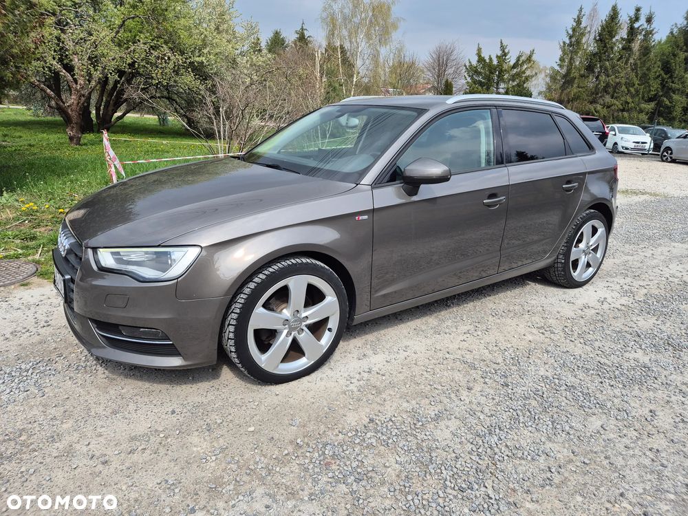 Audi A3 Sportback 1.6 TDI DPF Ambiente - 25