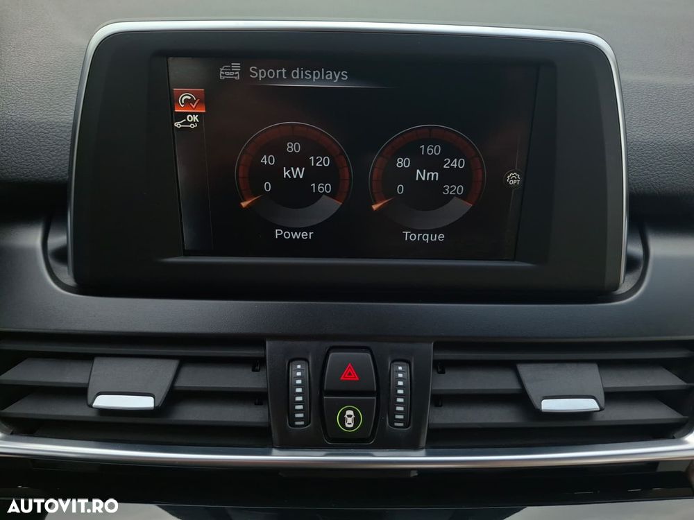 BMW Seria 2 220i AT Luxury Line - 26