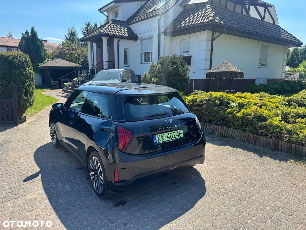MINI Cooper SE Resolute Edition - 2