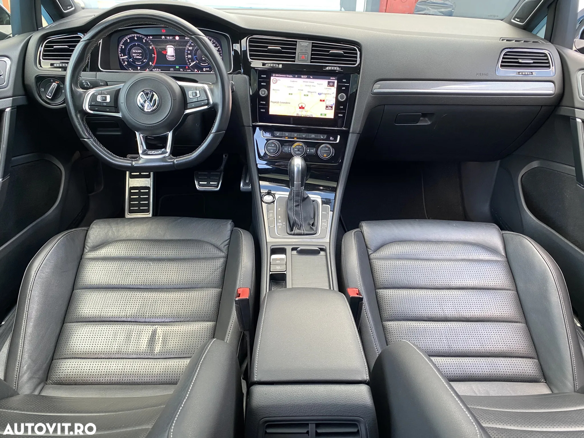 Volkswagen Golf 1.5 eTSI OPF DSG R-Line - 23