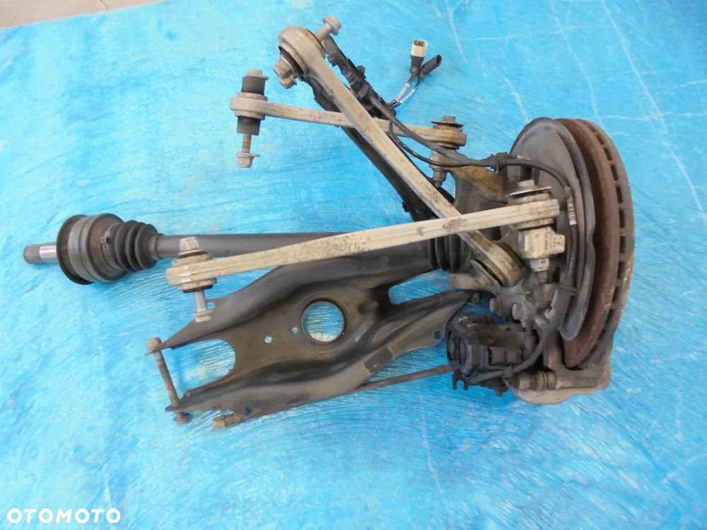 MERCEDES E KLASA W238 350 CDI V6 ZWROTNICA PRAWA TYLNA WAHACZE POLOS - 2