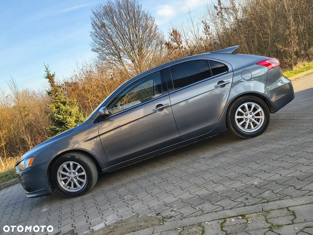 Mitsubishi Lancer - 2