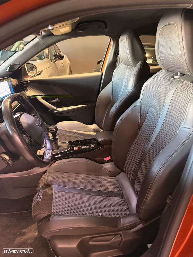 Peugeot 2008 1.2 PureTech GT Line - 19