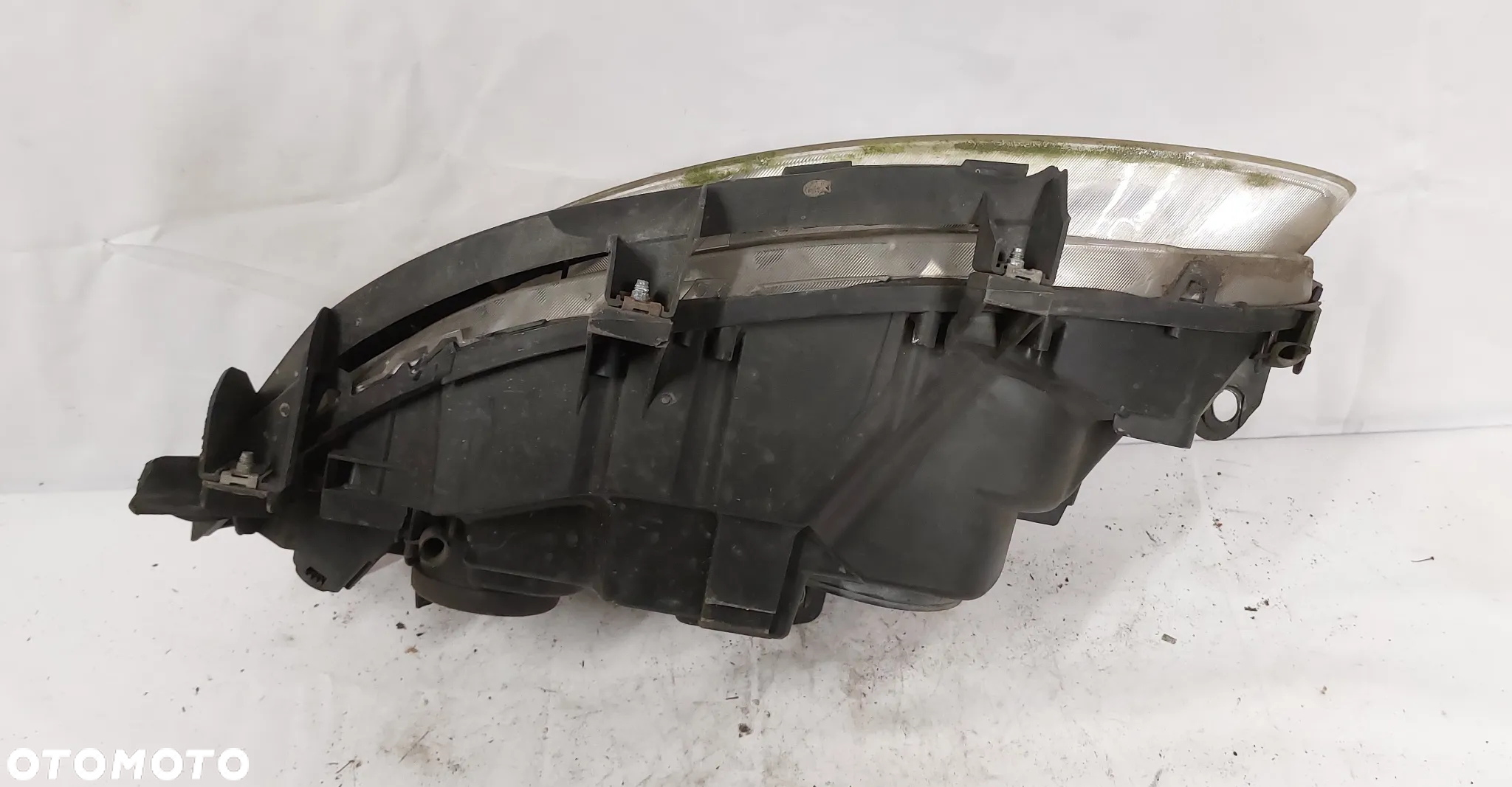 .  LAMPA PRZOD PRZEDNIA PRAWA FIAT BRAVO 2 - 4