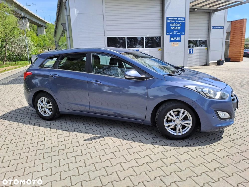 Hyundai i30 1.6 Premium - 1