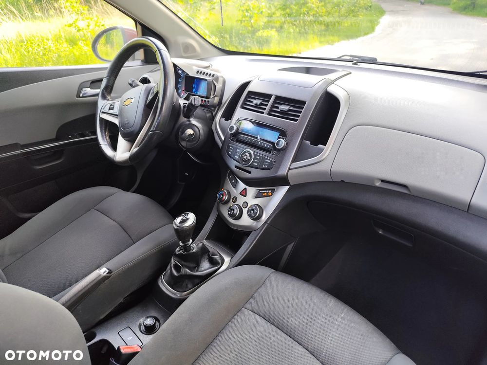 Chevrolet Aveo 1.6 LTZ - 26
