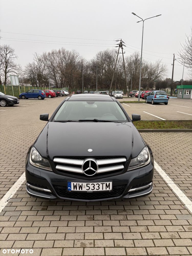 Mercedes-Benz Klasa C 180 CGI BlueEFFICIENCY - 11