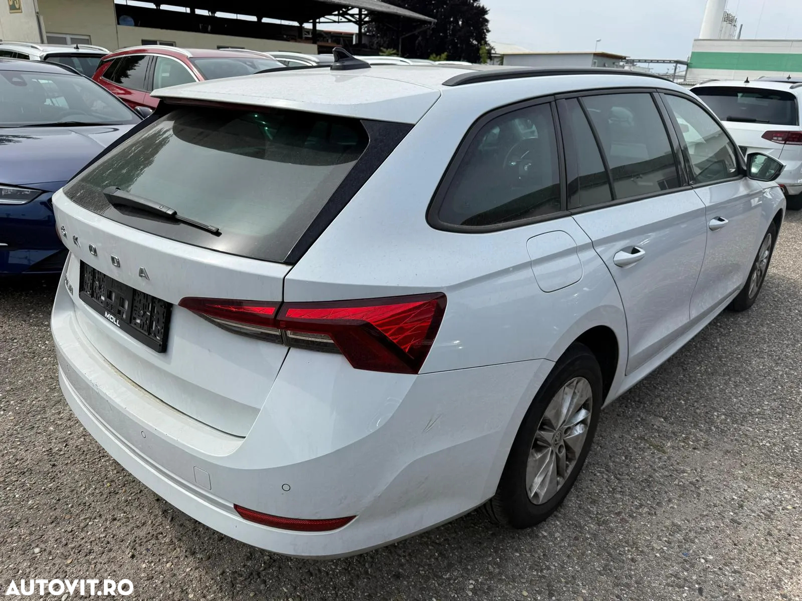 Skoda Octavia Combi 2.0 TDI (Green tec) DSG Ambition - 4